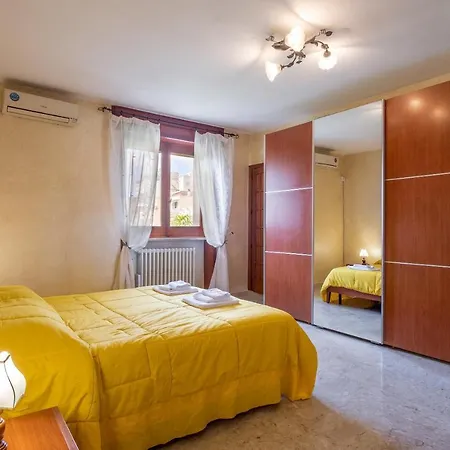 Casa In Via Veneto 马利耶